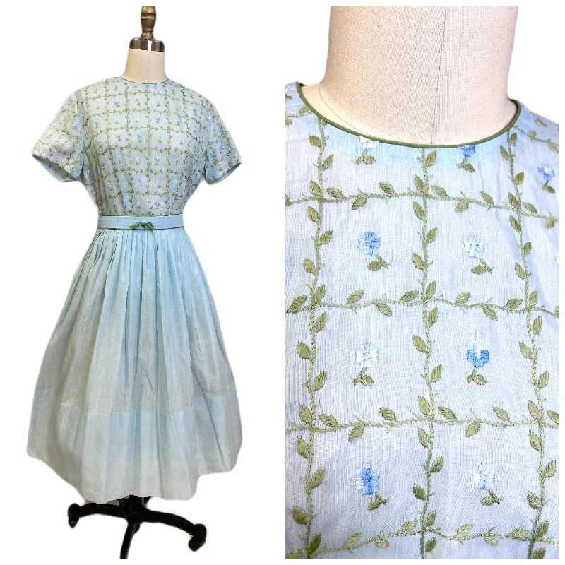 VTG Jeanne D'arc Blue Fit Flare Dress Floral Embroidery 1950s MED Day Dress