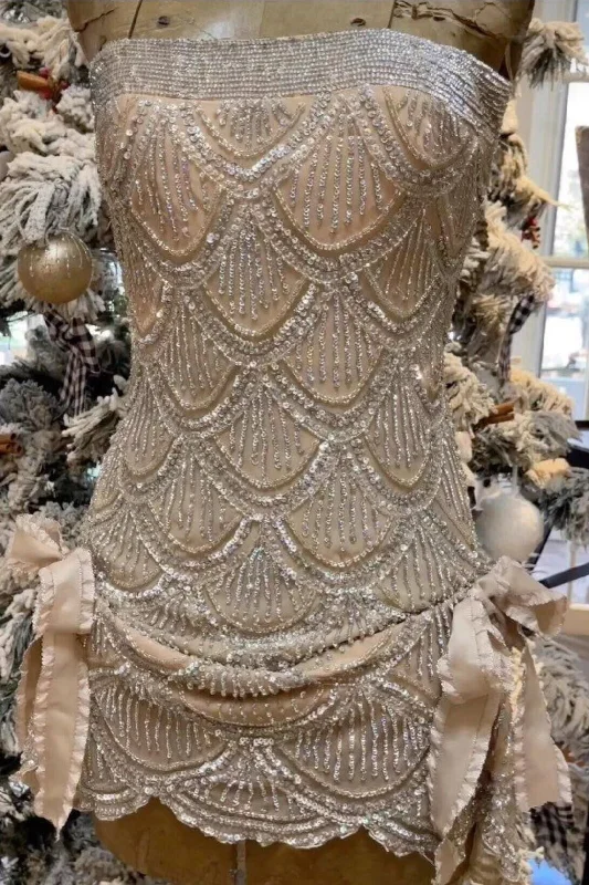 Stunning Strapless Beading Sleeveless Short Homecoming Dresses