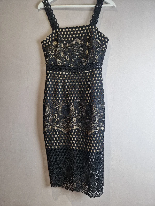 New Look Lace body con dress - size 10